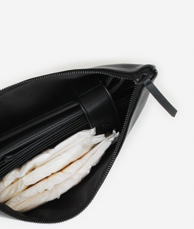 The Changing Clutch - Black / Black - Image 4